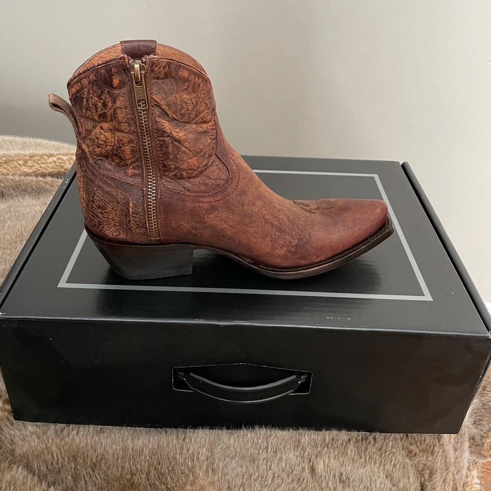 Lucchese women’s boots